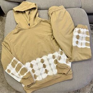 TALENTLESS Heavyweight Tan & White Hoodie & Jogger Sweatpants Set